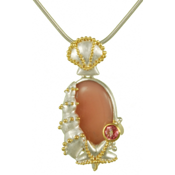CLUSTER SHELL PENDANT WITH CHAIN